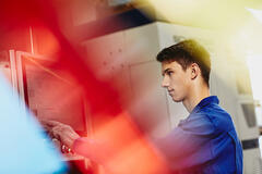 088_-_4_common_causes_of_absenteeism_bodyimage_1405x937